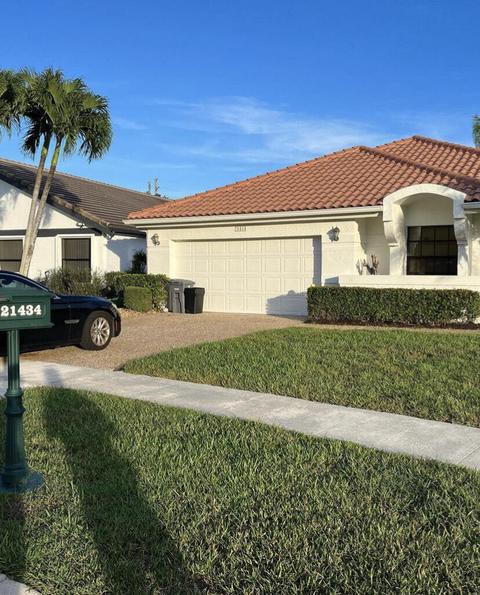 21434 Bridge View Dr, Boca Raton, FL 33428