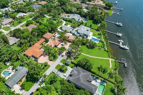 5663 Holly Ln, Jupiter, FL 33458