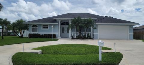 982 SE Atlantus Ave, Port Saint Lucie, FL 34983