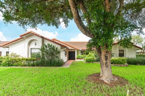 11427 Boca Woods Ln, Boca Raton, FL 33428