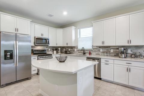 12492 SW Myrtle Oak Dr, Port Saint Lucie, FL 34987