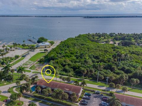 1903 NE Media Ave #10, Jensen Beach, FL 34957