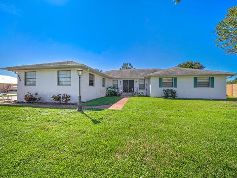 1918 SE Tickridge Rd, Port Saint Lucie, FL 34952