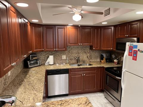 410 Greenbrier A #410, West Palm Beach, FL 33417