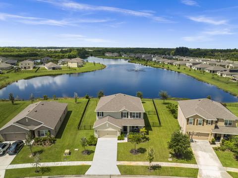 3047 Woodswalk Dr, Fort Pierce, FL 34945