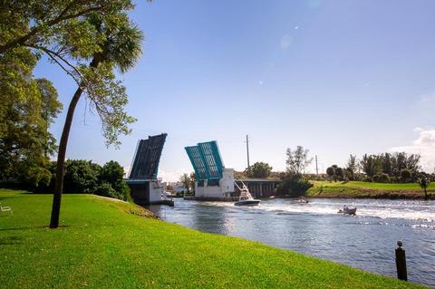 304 Golfview Ph6 Rd #PH6, North Palm Beach, FL 33408