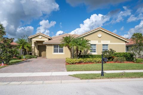 6354 Astor Pl, Vero Beach, FL 32966