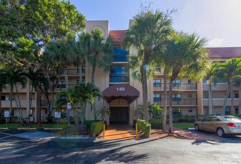 140 Lake Nancy Ln #210, West Palm Beach, FL 33411
