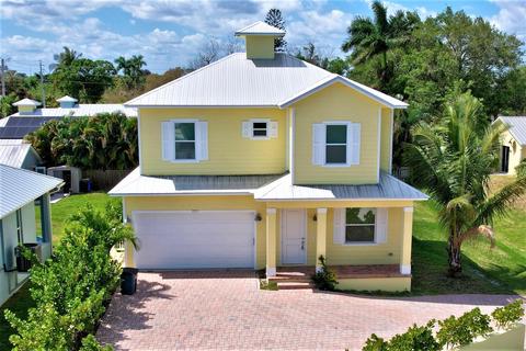 777 SW 28th St, Palm City, FL 34990