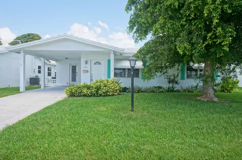 1103 SW 5th Ct, Boynton Beach, FL 33426