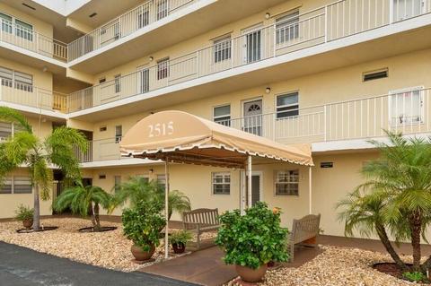 2515 NE 1st Ct #208, Boynton Beach, FL 33435