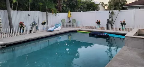 6202 Francis St, Jupiter, FL 33458