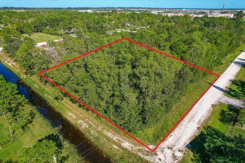 00 44th N Pl, The Acreage, FL 33470