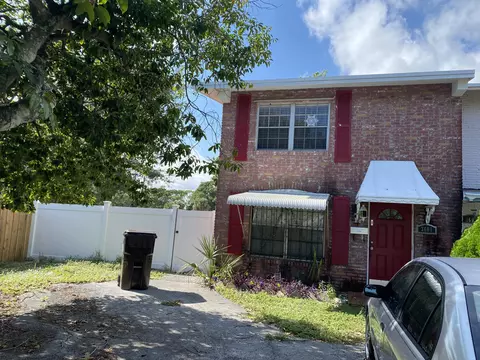 3601 Townhouse Ct, West Palm Beach, FL 33407