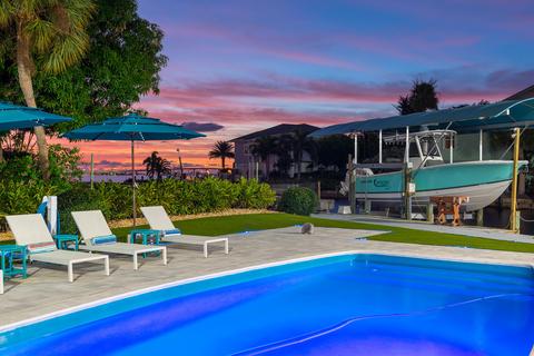86 N Sewalls Point Rd, Sewalls Point, FL 34996