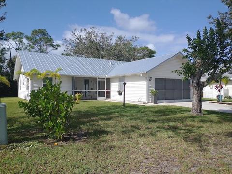 7020 SE Lillian Ct, Stuart, FL 34997 photo 1