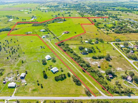 8446 NE 12th Ln, Okeechobee, FL 34972