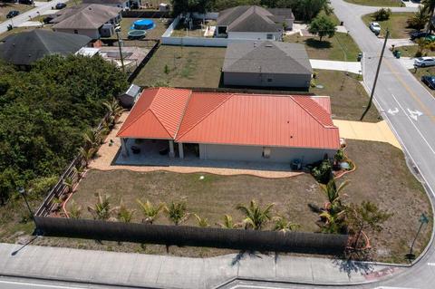 4611 SW Albacore St, Port Saint Lucie, FL 34953