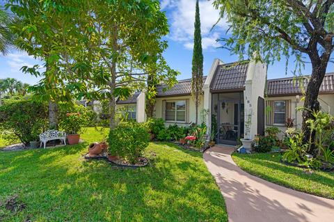 185 Lake Susan Ln, West Palm Beach, FL 33411