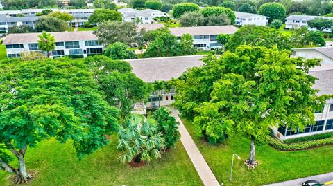 287 Windsor #M, West Palm Beach, FL 33417