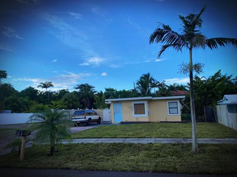 825 N Lake N Ave, Delray Beach, FL 33483