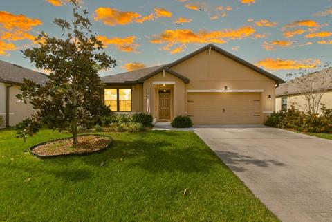 6109 NW Regent St, Port Saint Lucie, FL 34983