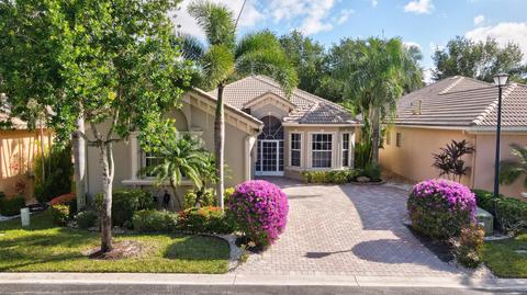 10030 Armani Dr, Boynton Beach, FL 33437