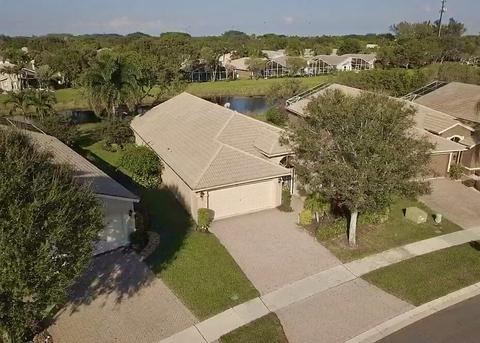 8065 Duomo Cir, Boynton Beach, FL 33472