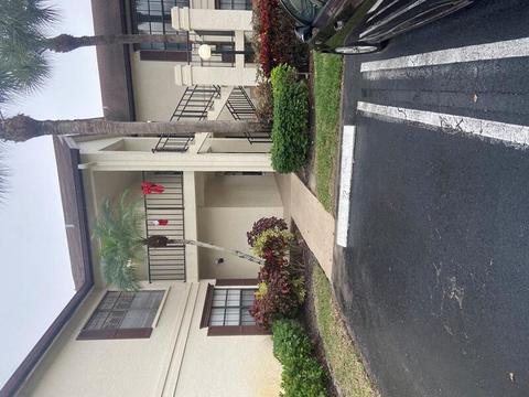 3281 Perimeter Dr, Greenacres, FL 33467