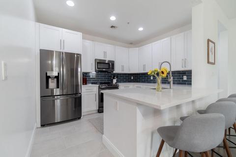 3960 N Flagler Dr #205, West Palm Beach, FL 33407