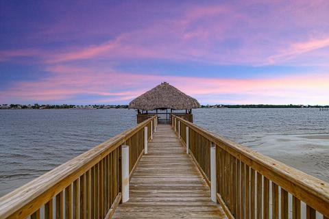 49 N Lakeshore Dr, Hypoluxo, FL 33462