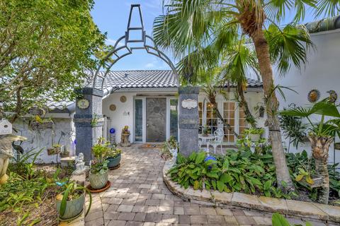 634 Deer Creek Sand Pine Ln, Deerfield Beach, FL 33442