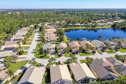 1015 SE Westminster Pl, Stuart, FL 34997 photo 1