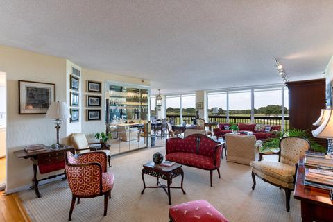 1900 Consulate Pl #301, West Palm Beach, FL 33401