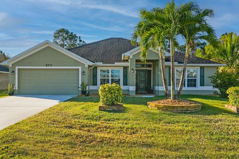 5771 NW Lynn Ct, Port Saint Lucie, FL 34986