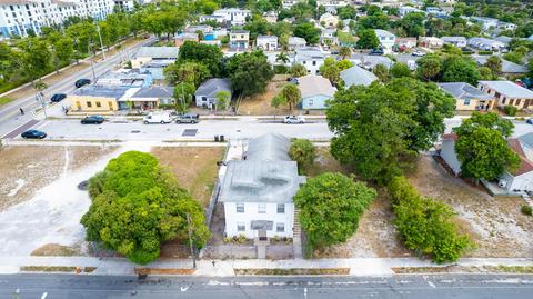 1013 State St, West Palm Beach, FL 33407