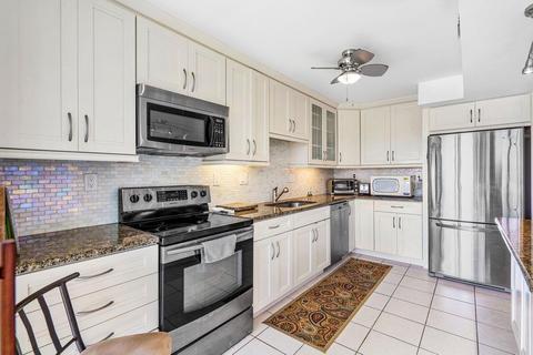 5380 Woodland Lakes Dr #217, Palm Beach Gardens, FL 33418