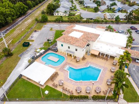 37 Hastings C, West Palm Beach, FL 33417