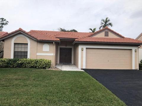 1121 New Parkview Pl, Haverhill, FL 33417