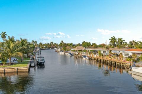 331 E Mcnab Rd #220, Pompano Beach, FL 33060