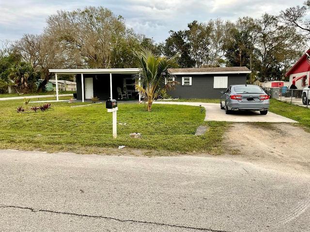 110 N 40th St, Fort Pierce, FL 34947