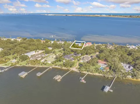 7890 S Tropical Trl, Merritt Island, FL 32952