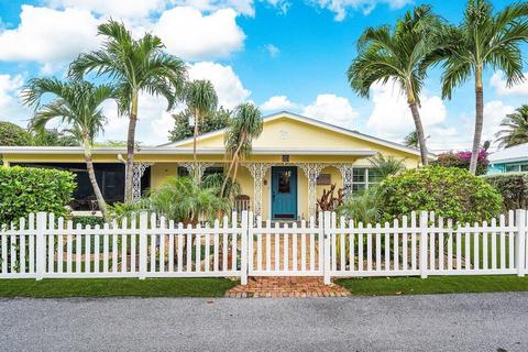 35 Oceanview Dr, Ocean Ridge, FL 33435