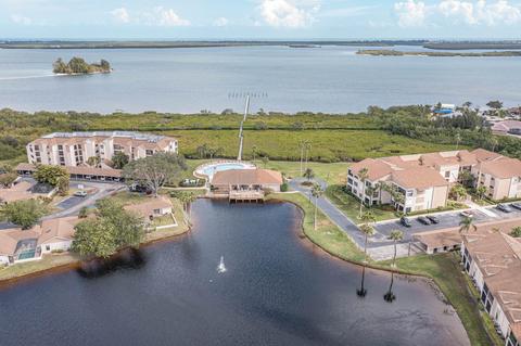 6175 S Mirror Lake Dr #307, Sebastian, FL 32958
