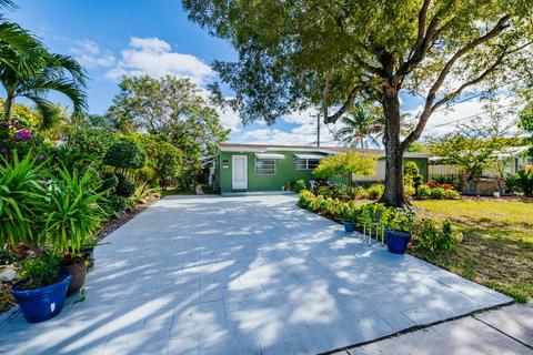 5610 NE 7th Ter, Oakland Park, FL 33334