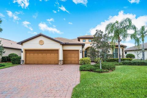306 SE Huntington Cir, Port Saint Lucie, FL 34984