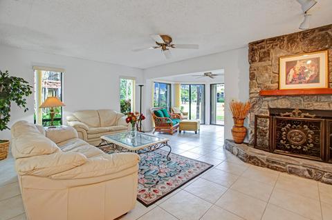 5295 10th Fairway Dr #1, Delray Beach, FL 33484