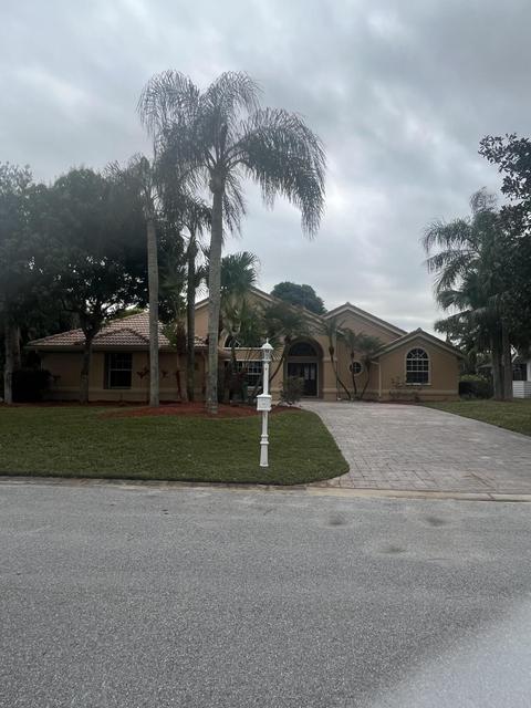 1306 SW Cottonwood Cv, Port Saint Lucie, FL 34953