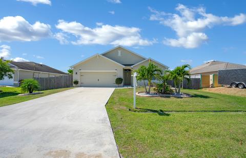 4625 SW Fallkirk St SW, Port Saint Lucie, FL 34953