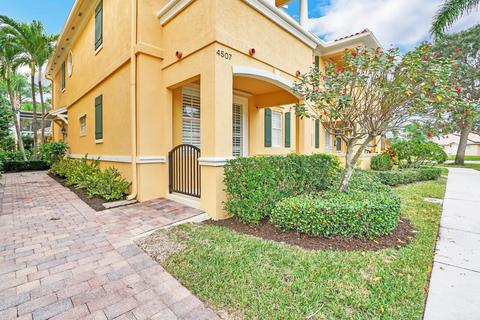 4507 Illicium Dr, Palm Beach Gardens, FL 33418